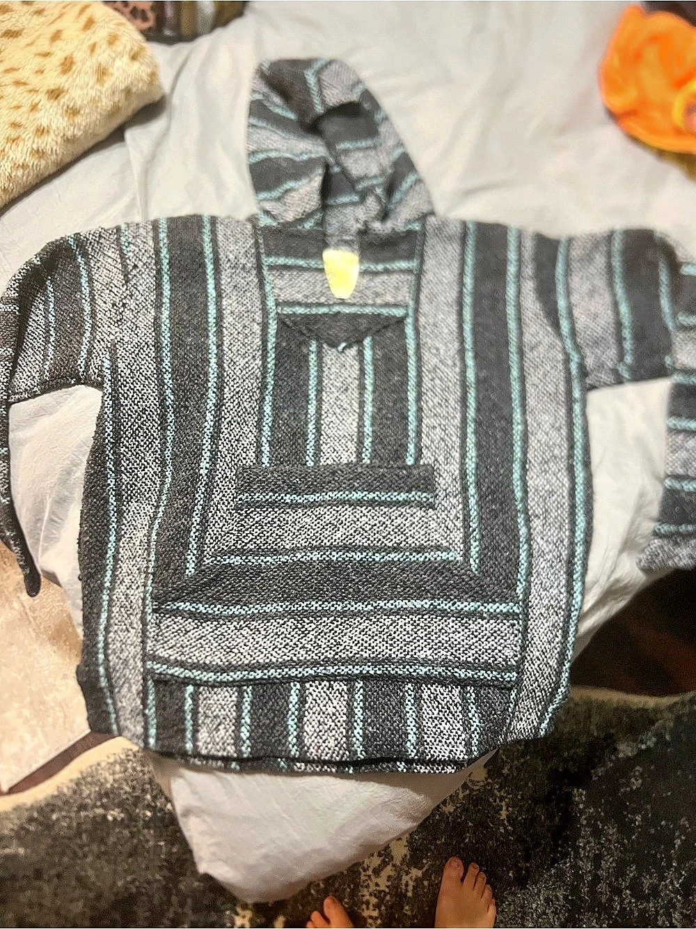 Poncho sweatshirt
